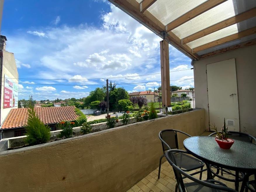 Appart Aux Deux Colombes Avec Balcon Et Garage Pamiers Bagian luar foto
